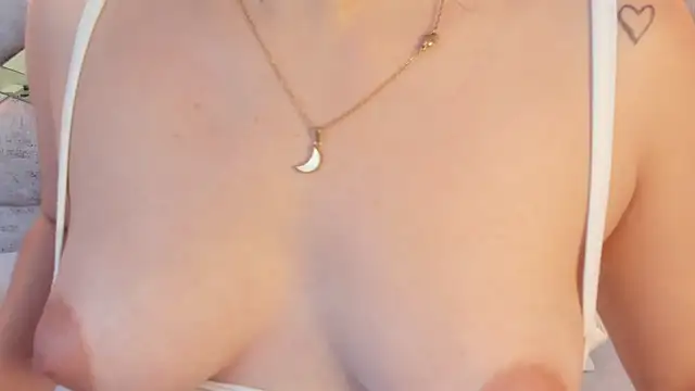 Snapshot of Sofiia_Rossee_ chatting on 09-27-25, 08:14 Sofiia Rossee online show from 09-27-25, 08:14