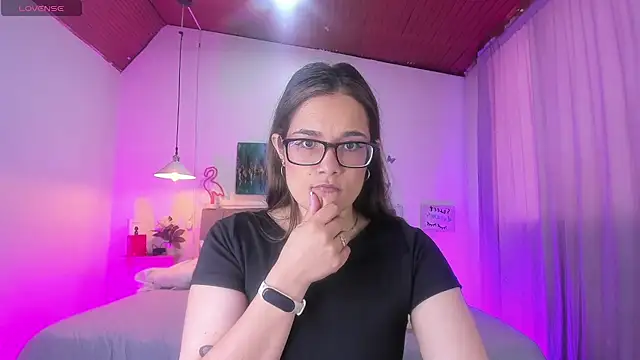 Rose Thompson1 online show from 04-25-26, 01:25