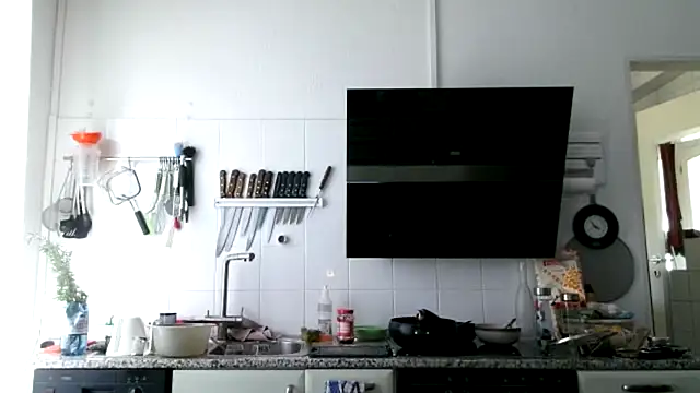 Berg Boy online show from 04-27-26, 01:53