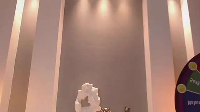 milu w4llace online show from 10-03-25, 12:40