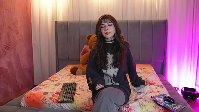 Snapshot of Miyuki_wolf chatting on 03-21-25, 01:34 Miyuki wolf online show from 03-21-25, 01:34