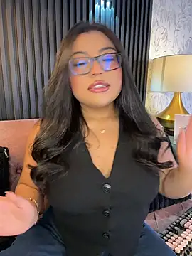 Snapshot of Alexa_Madisson chatting on 05-16-26, 04:28 Alexa Madisson online show from 05-16-26, 04:28