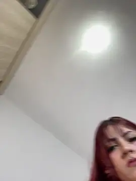 Snapshot of Ivelleee_ chatting on 06-05-26, 11:54 Ivelleee online show from 06-05-26, 11:54