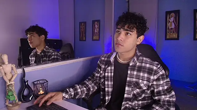 LucasCarterr  online show from 09-09-25, 04:23