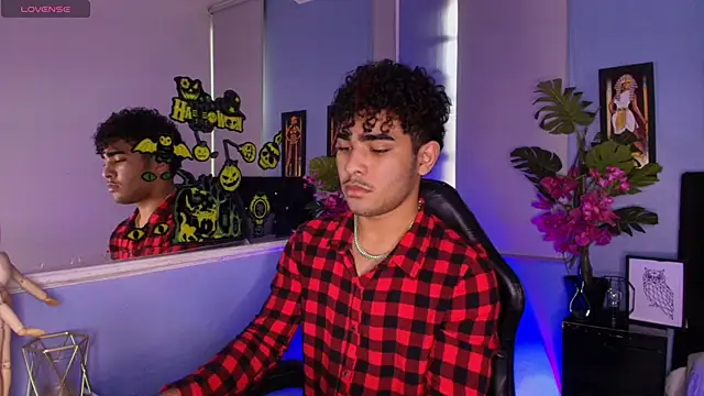 LucasCarterr  online show from 10-06-25, 08:17