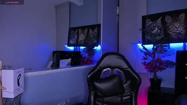 Snapshot of LucasCarterr_ chatting on 11-19-25, 03:39 LucasCarterr online show from 11-19-25, 03:39