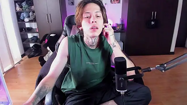 xIce Boy online show from 03-28-26, 05:01