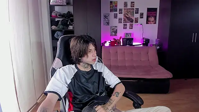 xIce Boy online show from 04-28-26, 09:20