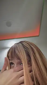 Snapshot of LoganPeny chatting on 11-01-25, 05:31 LoganPeny online show from 11-01-25, 05:31