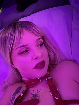 Snapshot of LoganPeny chatting on 11-07-25, 08:14 LoganPeny online show from 11-07-25, 08:14