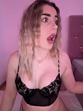 -IrisDiamond- online show from 03-11-26, 02:56