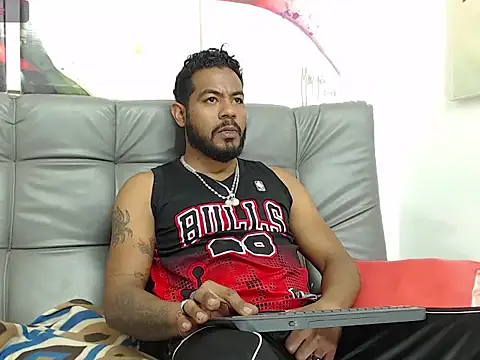 BladeFoxxx1 online show from 09-17-25, 10:28