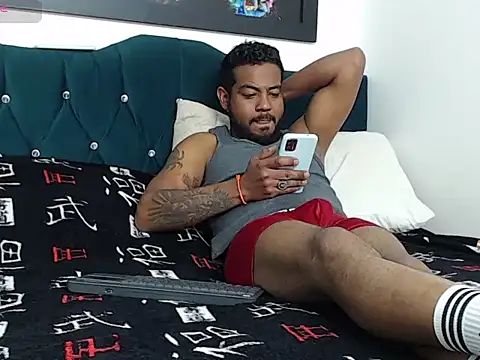 BladeFoxxx1 online show from 09-24-25, 02:42