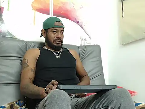 BladeFoxxx1 online show from 09-29-25, 12:43