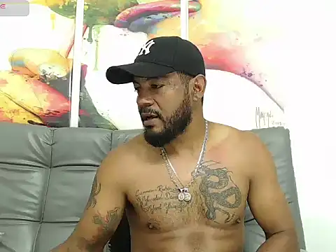 BladeFoxxx1 online show from 10-21-25, 04:13