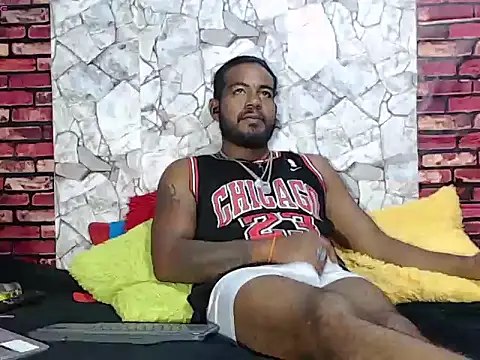 BladeFoxxx1 online show from 02-11-26, 04:39