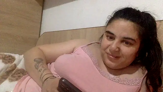Snapshot of Veramaia chatting on 05-15-26, 06:59 Veramaia online show from 05-15-26, 06:59