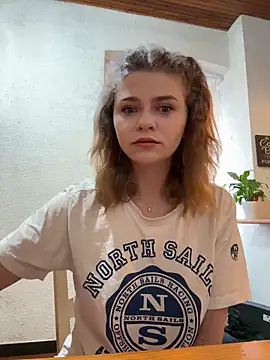 Snapshot of HaleyReedme chatting on 03-17-25, 07:13 HaleyReedme online show from 03-17-25, 07:13