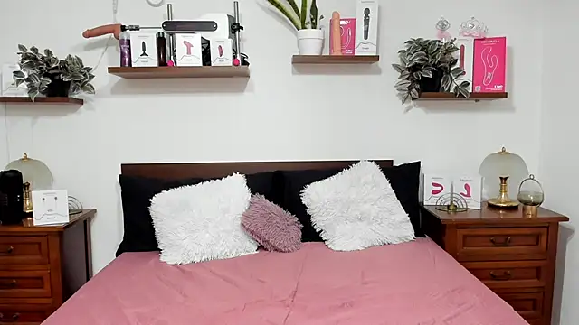 Snapshot of HaleyReedme chatting on 09-10-25, 06:57 HaleyReedme online show from 09-10-25, 06:57