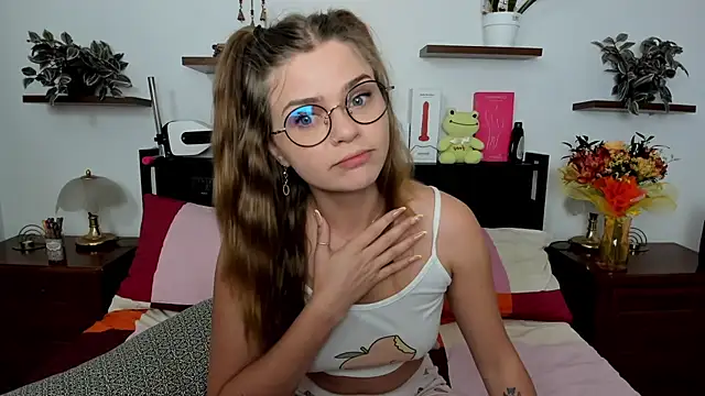 HaleyReedme online show from 06-07-26, 07:01