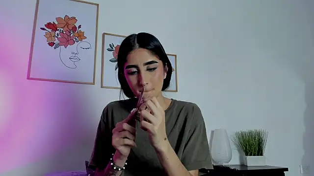 alana 111 online show from 09-26-25, 03:10