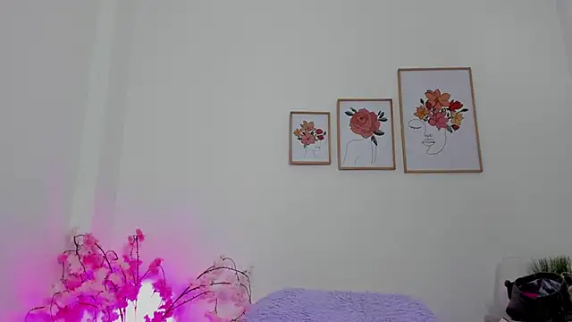 alana 111 online show from 10-10-25, 03:05