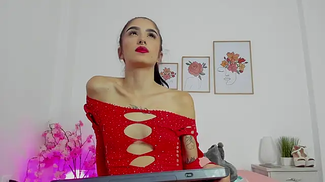 alana 111 online show from 10-11-25, 02:55