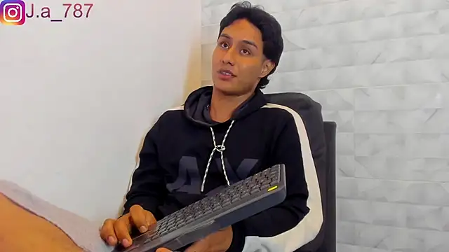 Stone grey1  online show from 03-20-25, 08:53