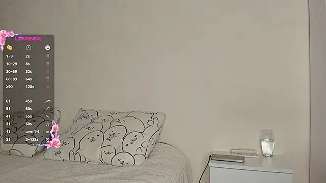 Snapshot of Strawberry_Deli chatting on 10-24-25, 09:38 Strawberry Deli online show from 10-24-25, 09:38