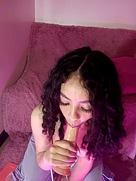 Tracy KS online show from 03-18-25, 03:53