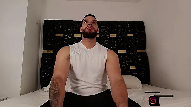 Snapshot of chris_blake__ chatting on 10-04-25, 07:12 chris blake online show from 10-04-25, 07:12