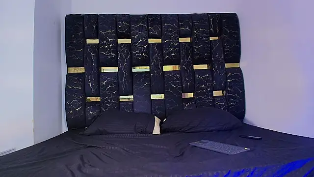 Snapshot of chris_blake__ chatting on 11-22-25, 06:07 chris blake online show from 11-22-25, 06:07