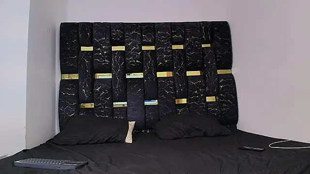 Snapshot of chris_blake__ chatting on 11-23-25, 06:08 chris blake online show from 11-23-25, 06:08