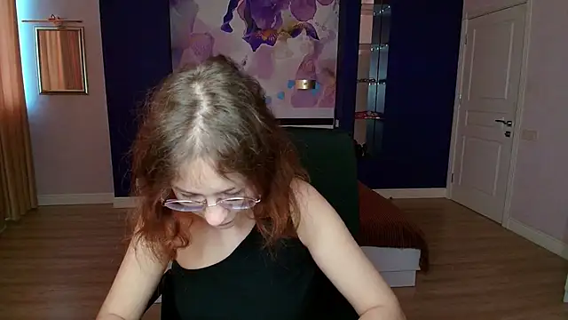 Snapshot of AngelinaLow chatting on 03-23-25, 06:37 AngelinaLow online show from 03-23-25, 06:37