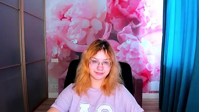 AngelinaLow online show from 03-08-26, 06:28