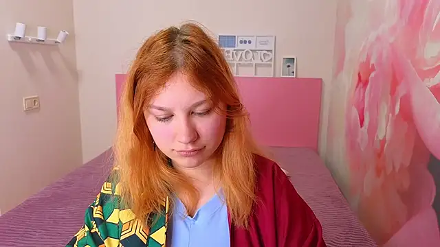 AngelinaLow online show from 04-25-26, 01:41