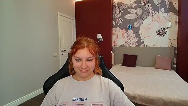 AngelinaLow online show from 06-05-26, 11:27