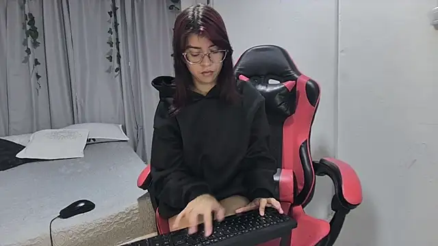 sarah sm online show from 06-09-26, 03:56