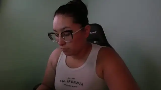 cloe starr online show from 10-24-25, 06:04