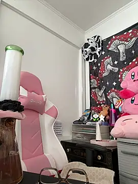 Snapshot of SpaceCowWhore chatting on 02-06-26, 03:37 SpaceCowWhore online show from 02-06-26, 03:37