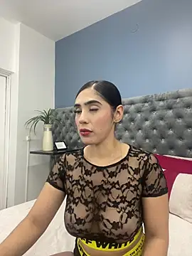 Snapshot of ChloeLambert chatting on 03-19-25, 10:20 ChloeLambert online show from 03-19-25, 10:20