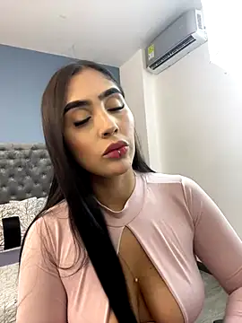 Snapshot of ChloeLambert chatting on 09-24-25, 10:46 ChloeLambert online show from 09-24-25, 10:46