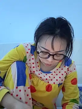 aa520uv online show from 10-24-25, 03:08