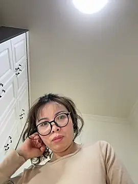 aa520uv online show from 04-08-26, 02:06