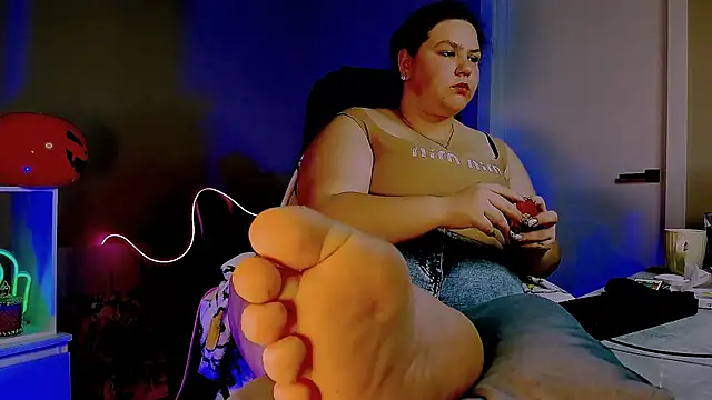 FlorenceAnderson online show from 10-31-25, 08:59