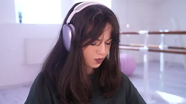 mystica  online show from 09-30-25, 08:41