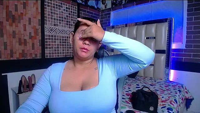 kriss sweetboobs10 online show from 10-07-25, 12:35