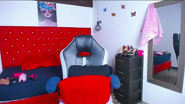 kriss sweetboobs10 online show from 10-28-25, 12:52