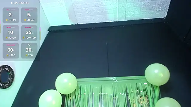 Snapshot of Nathaly_Rose1126 chatting on 09-27-25, 01:27 Nathaly Rose1126 online show from 09-27-25, 01:27