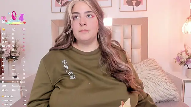 Snapshot of camilleturner1 chatting on 03-23-25, 08:04 camilleturner1 online show from 03-23-25, 08:04